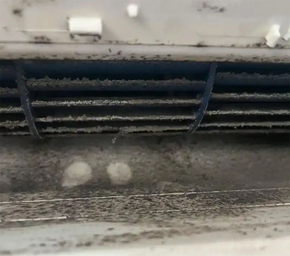 甘肃空调吹的风有股烧焦味是怎么回事